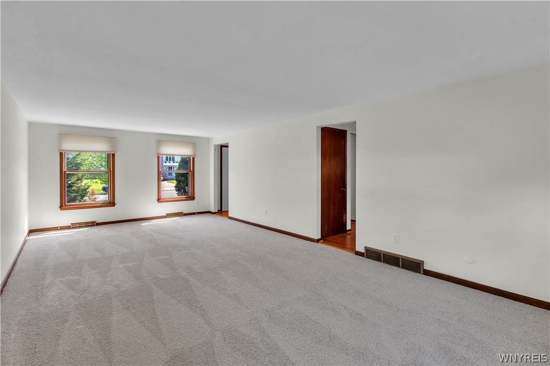 74 Heritage Road West Amherst, NY 14221 - Photo 7 of 42