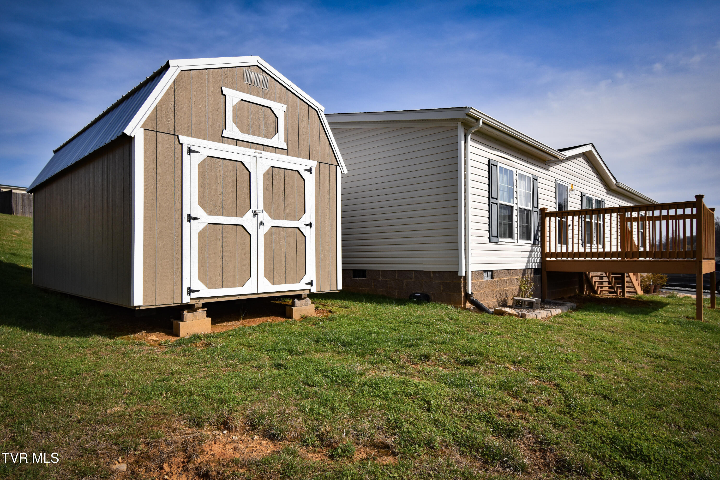 255 Rolling Hills Road Church Hill, TN 37642 - Photo 32 of 53 side view