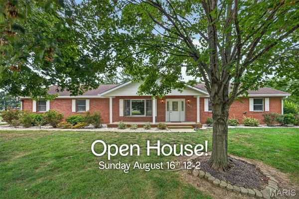 $375,000 | 1412 Pinewood Lane, Breese, IL 62230