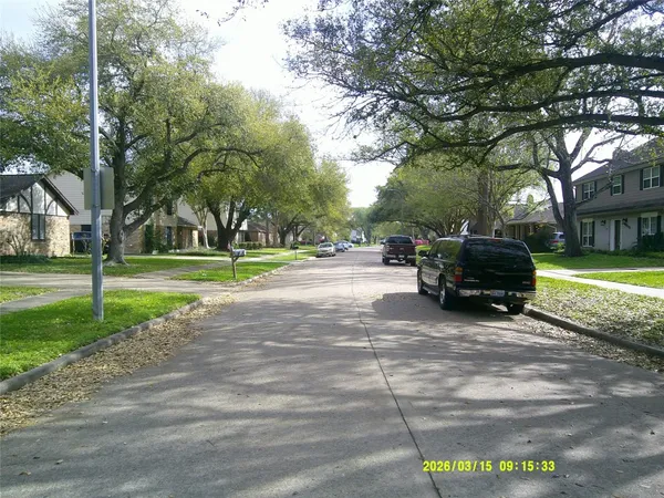 $259,000 | 16379 Havenpark Drive, Houston, TX 77059