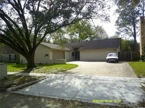 $259,000 | 16379 Havenpark Drive, Houston, TX 77059