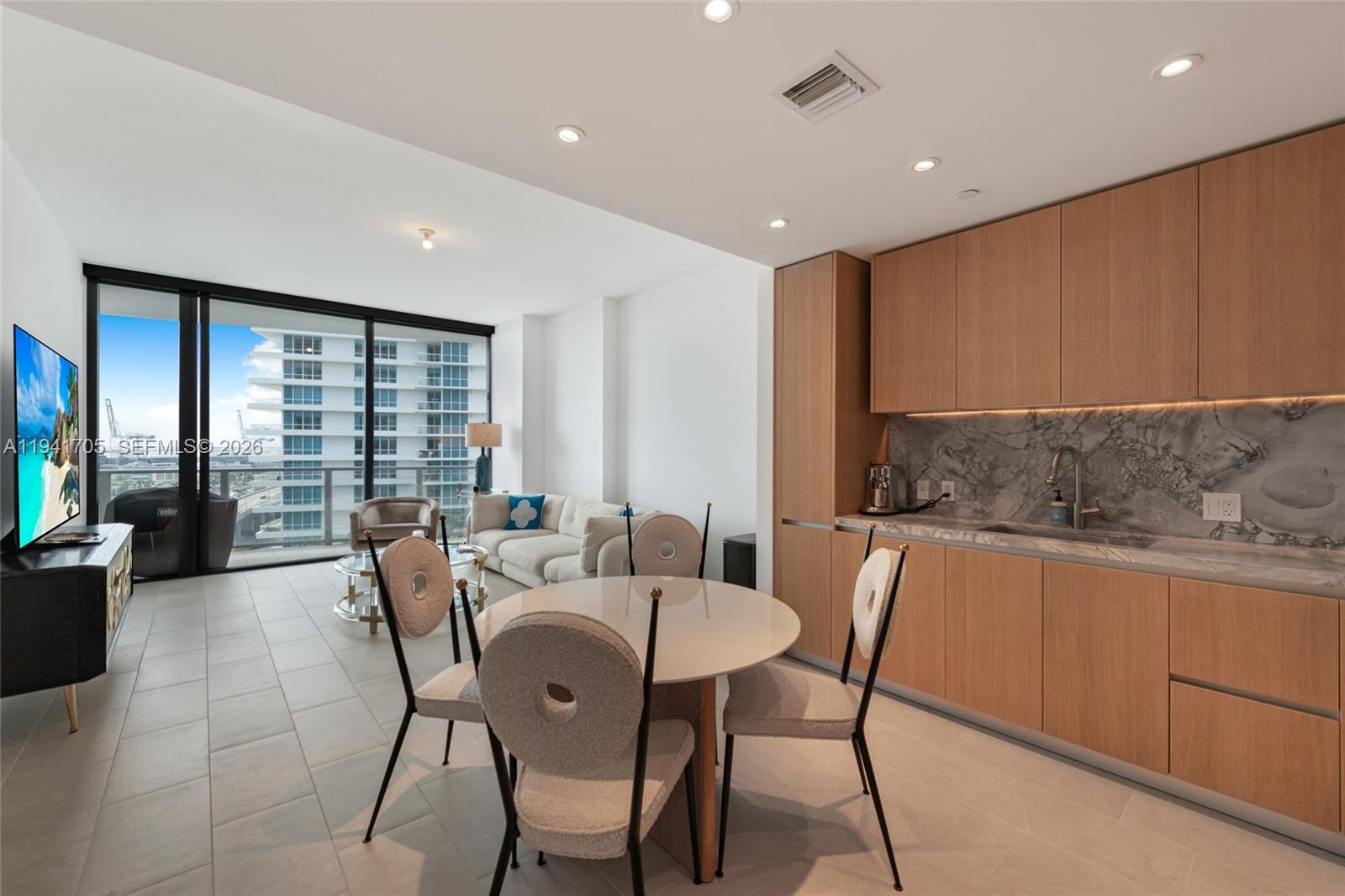 500 Alton Road, Unit 1204 Miami Beach, FL 33139 - Photo 5 of 28