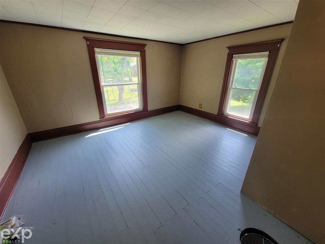 255 East Lafayette Street Romeo, MI 48065 - Photo 23 of 27 50076892-22.JPG