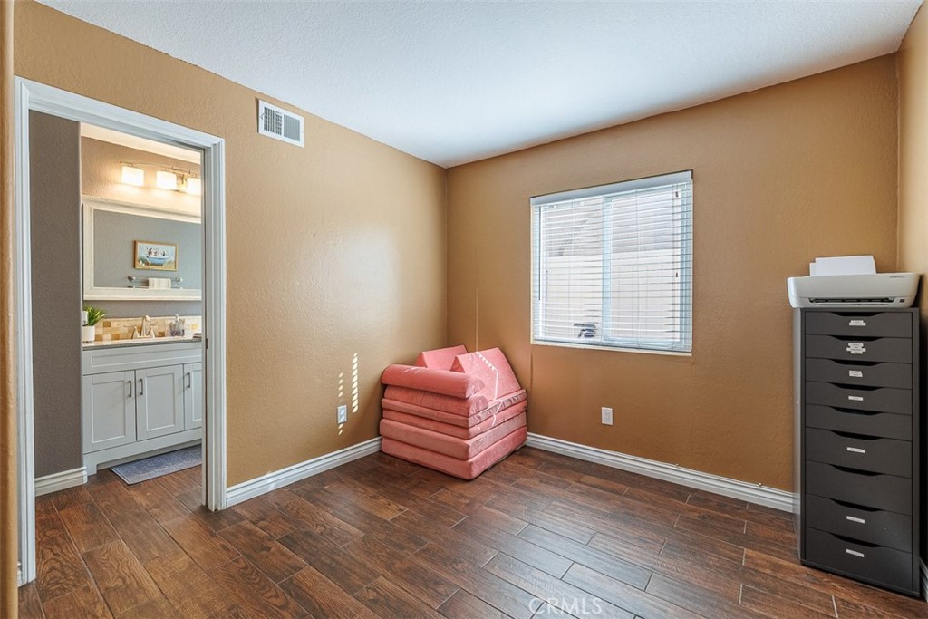23717 Ballestros Road Murrieta, CA 92562 - Photo 5 of 40 First Floor Bedroom