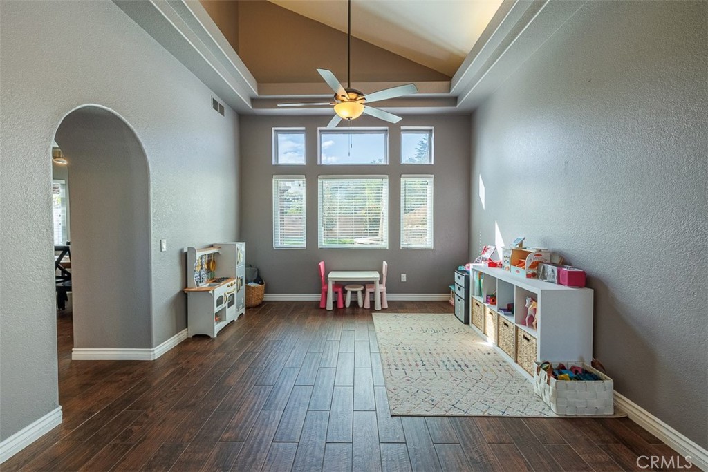 23717 Ballestros Road Murrieta, CA 92562 - Photo 8 of 40