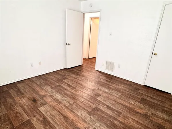 $1,195 | 13116 White Settlement Road, Unit B, Fort Worth, TX 76108