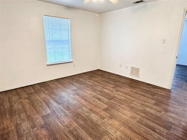 $1,195 | 13116 White Settlement Road, Unit B, Fort Worth, TX 76108