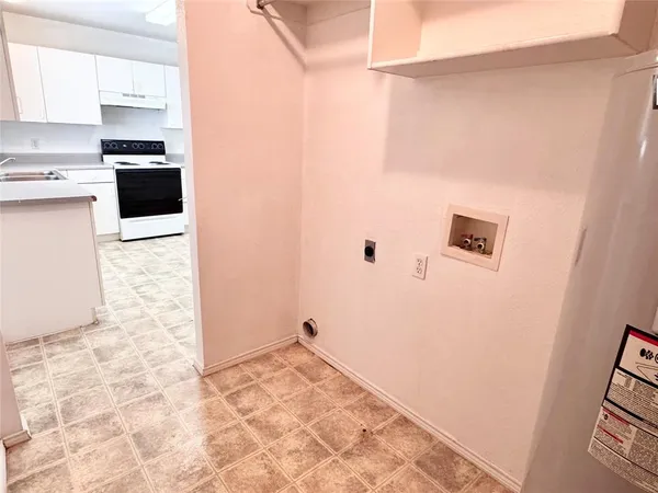$1,195 | 13116 White Settlement Road, Unit B, Fort Worth, TX 76108