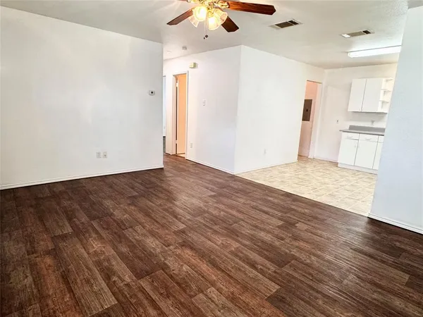 $1,195 | 13116 White Settlement Road, Unit B, Fort Worth, TX 76108