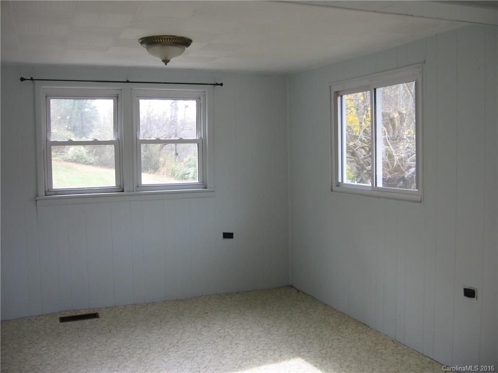 895 Bee Tree Road Swannanoa, NC 28778 - Photo 13 of 17 Gallery Image 13