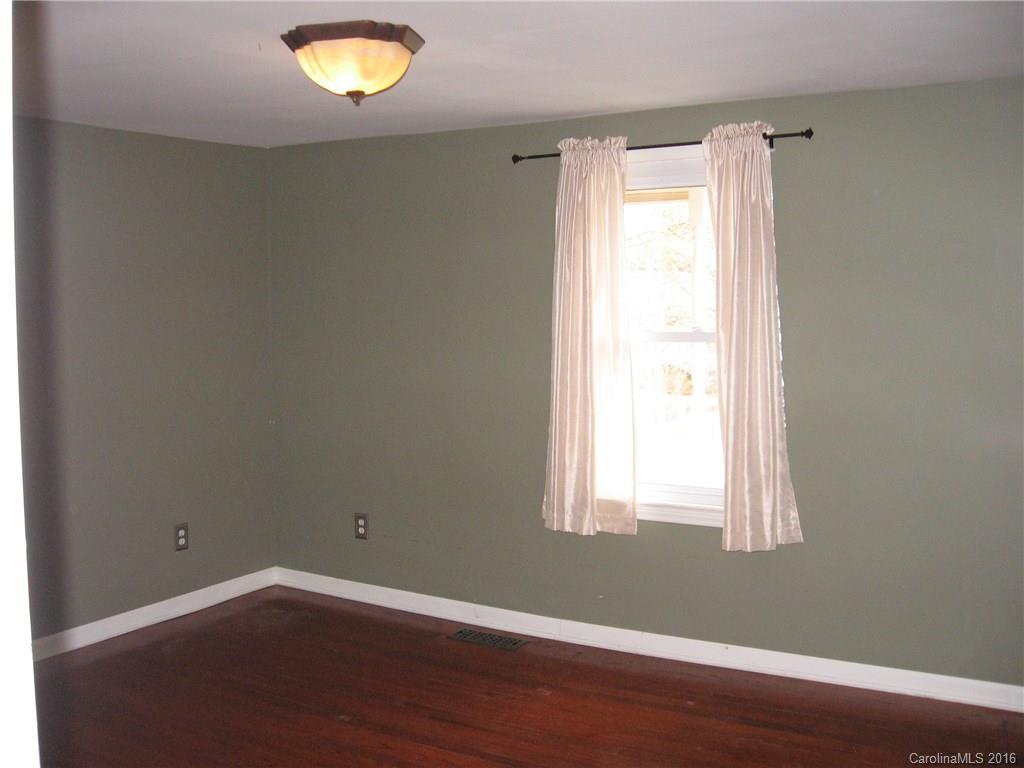 895 Bee Tree Road Swannanoa, NC 28778 - Photo 15 of 17 Gallery Image 15