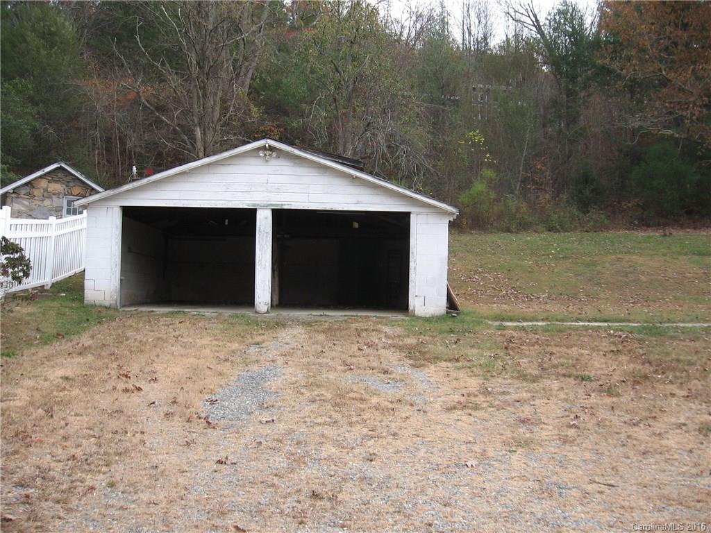 895 Bee Tree Road Swannanoa, NC 28778 - Photo 4 of 17 Gallery Image 4