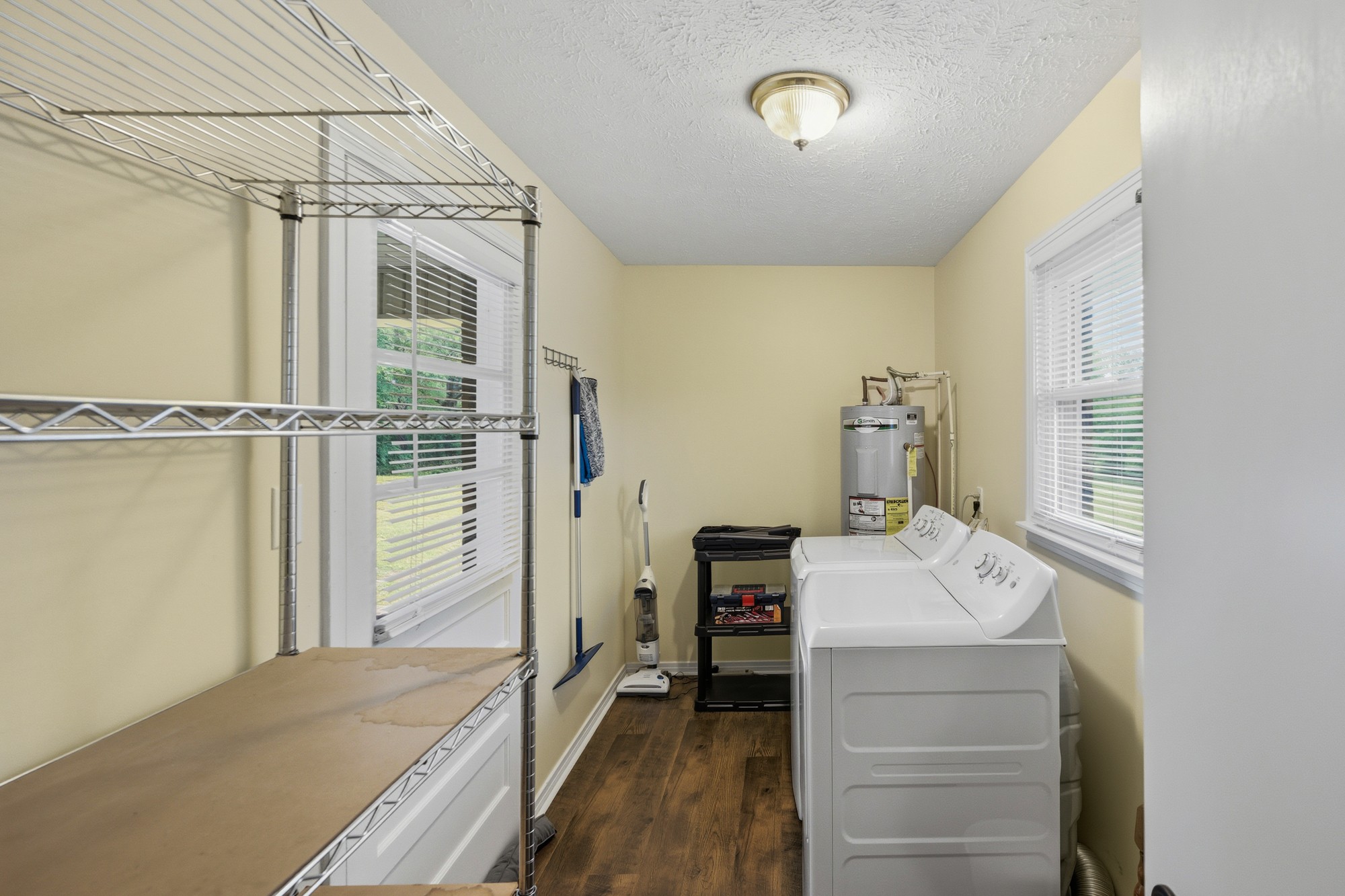 944 Brooksie Thompson Road Decaturville, TN 38329 - Photo 28 of 47 a view of utility room and empty room