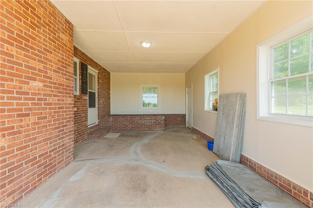 3035 Plantation Road Winston-Salem, NC 27105 - Photo 23 of 28