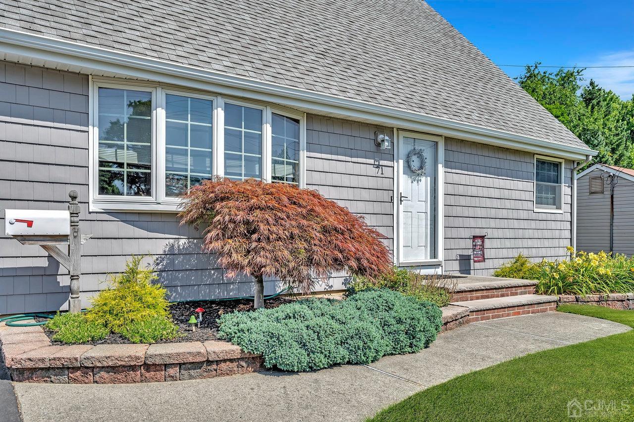 71 Half Acre Road Jamesburg, NJ 08831 - Photo 4 of 31 Gallery Image 4