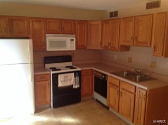 1888 Union Road, Unit 1888 St. Louis, MO 63125 - Photo 5 of 13 Gallery Image 5