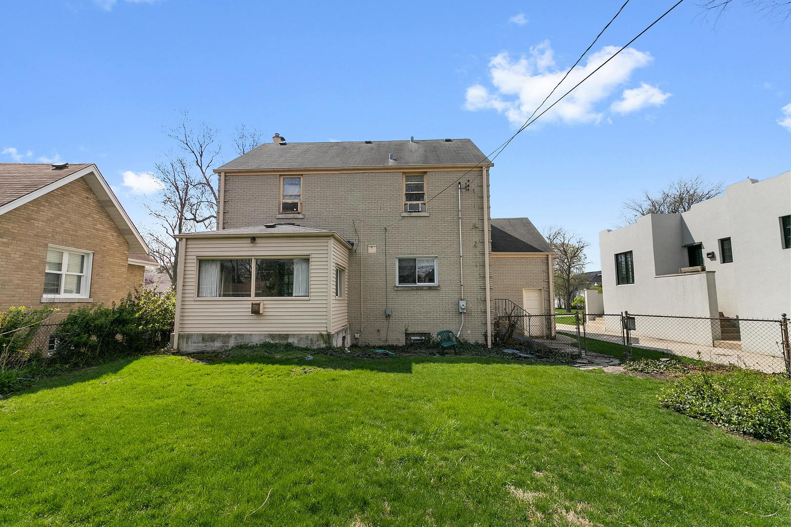 294 Shenstone Road Riverside, IL 60546 - Photo 17 of 29 a view of a house with backyard and garden