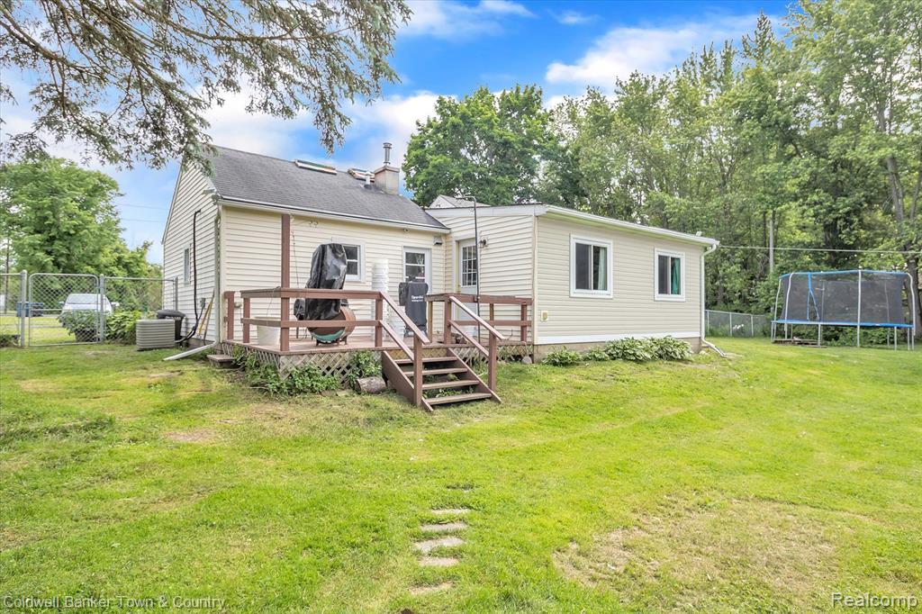 8112 Beecher Road Flushing, MI 48433 - Photo 34 of 59