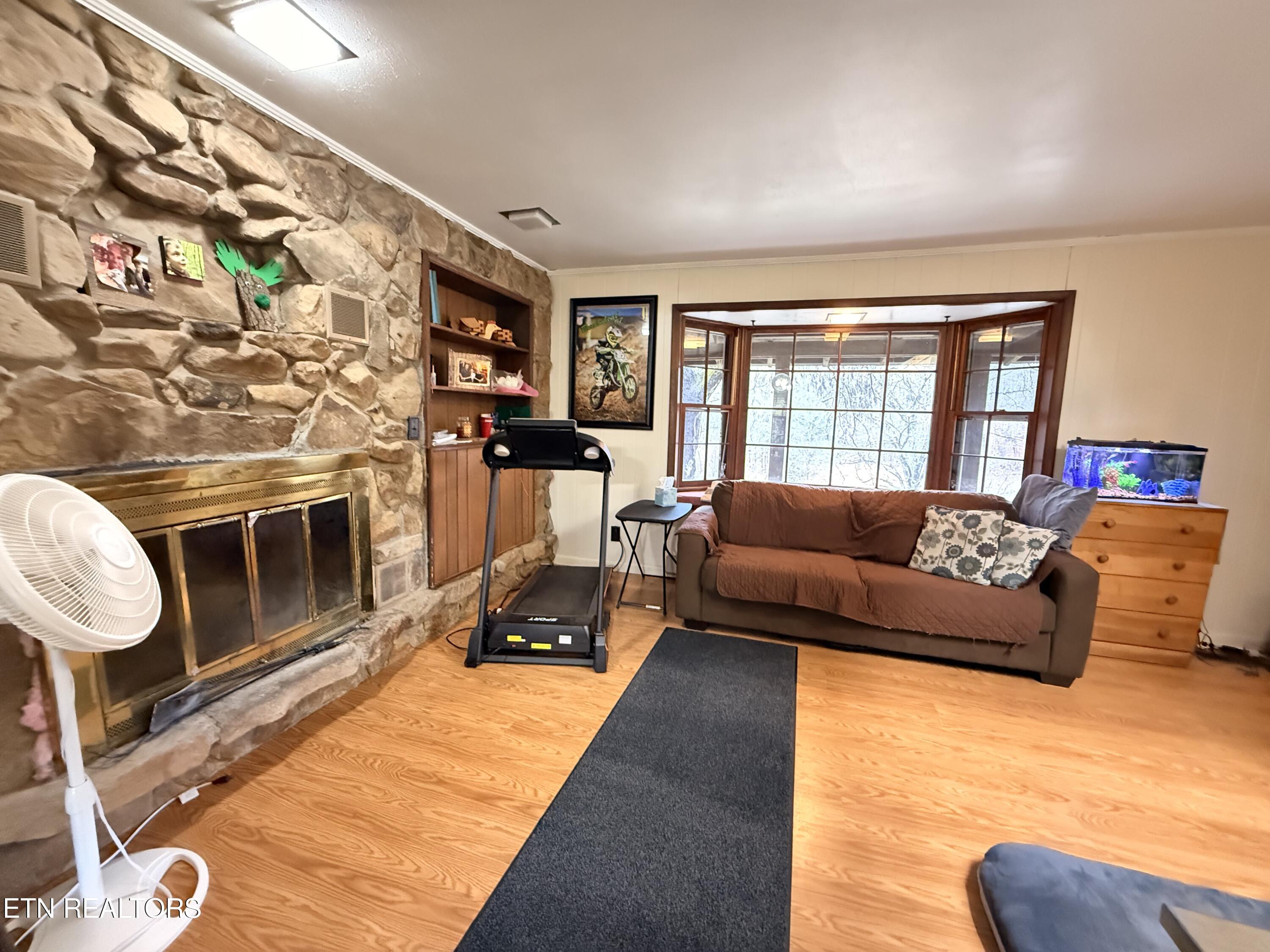 788 Dooley Hollow Road Ewing, VA 24248 - Photo 8 of 46 IMG_6381