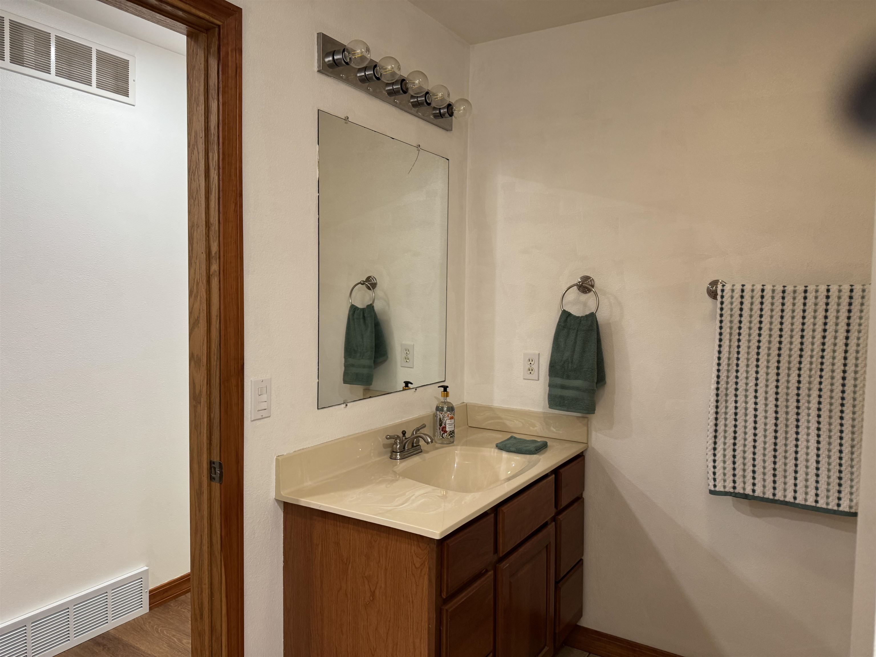 N9165 Currie Road Portage, WI 53901 - Photo 23 of 37 Gallery Image 23
