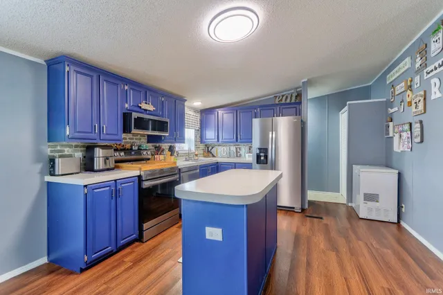 $190,000 | 602 South Mill Street, Owensville, IN 47665