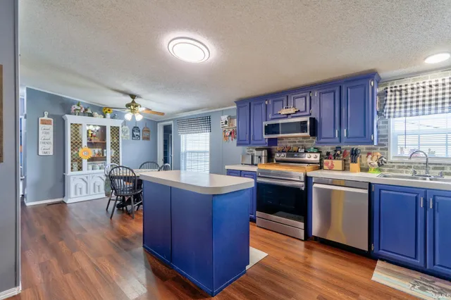 $190,000 | 602 South Mill Street, Owensville, IN 47665