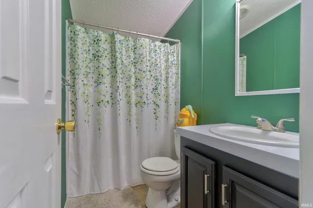 $190,000 | 602 South Mill Street, Owensville, IN 47665