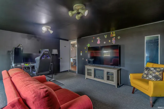 $190,000 | 602 South Mill Street, Owensville, IN 47665