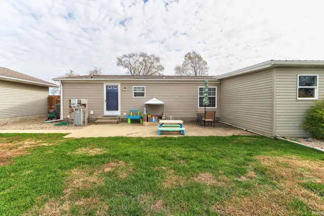 $190,000 | 602 South Mill Street, Owensville, IN 47665