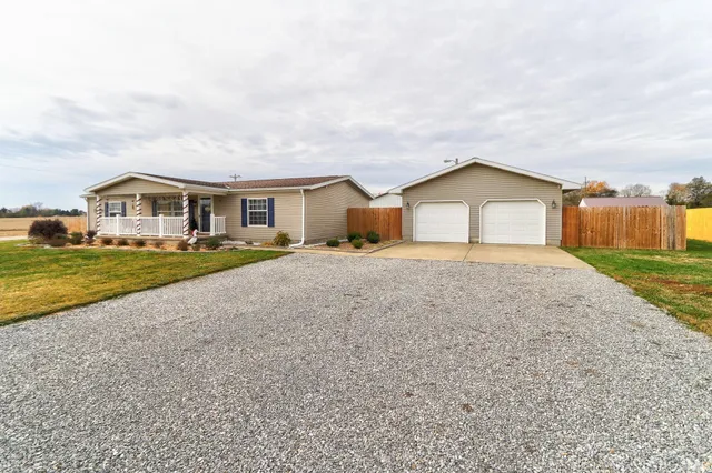 $190,000 | 602 South Mill Street, Owensville, IN 47665