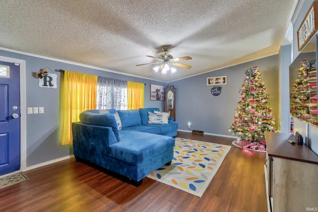 $190,000 | 602 South Mill Street, Owensville, IN 47665