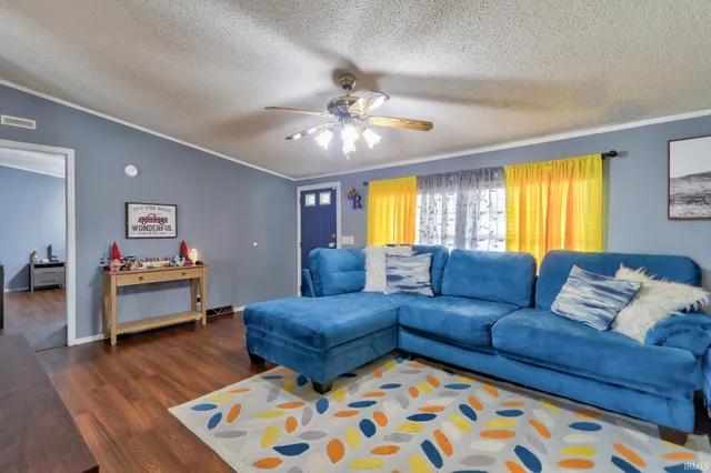 $190,000 | 602 South Mill Street, Owensville, IN 47665