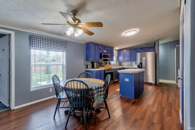 $190,000 | 602 South Mill Street, Owensville, IN 47665