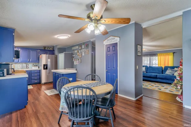 $190,000 | 602 South Mill Street, Owensville, IN 47665