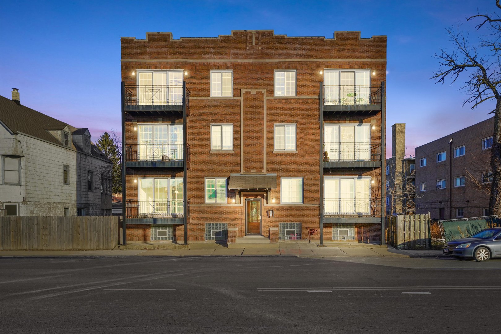4917 North Pulaski Road, Unit 3 Chicago, IL 60630 - Photo 2 of 18 Gallery Image 2