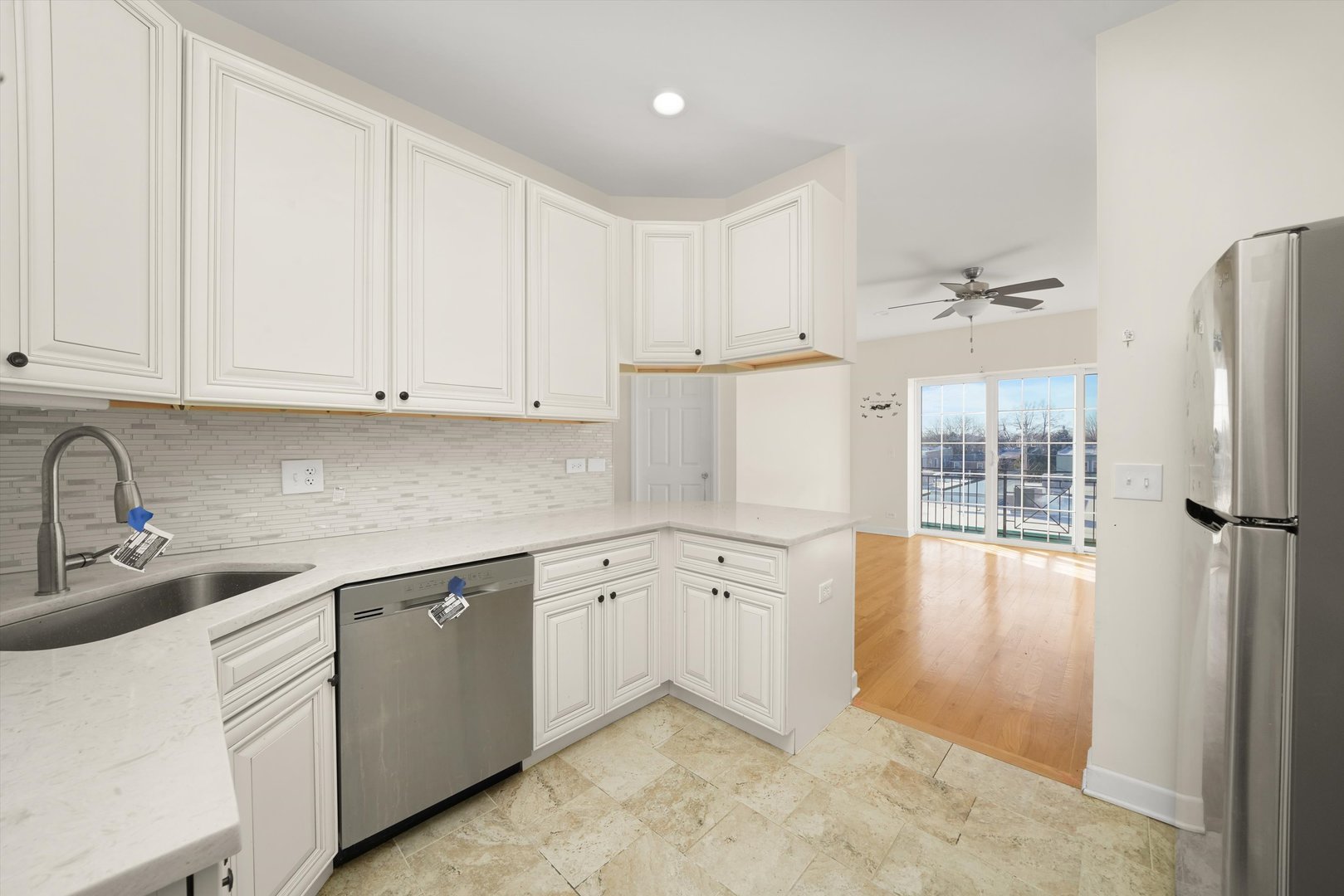 4917 North Pulaski Road, Unit 3 Chicago, IL 60630 - Photo 6 of 18 Gallery Image 6