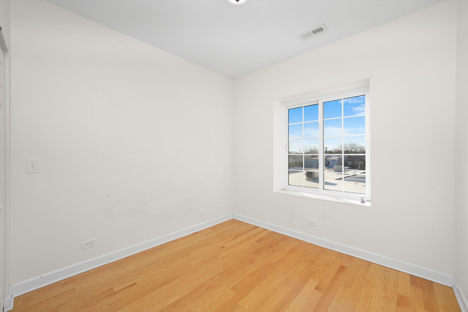4917 North Pulaski Road, Unit 3 Chicago, IL 60630 - Photo 9 of 18 Gallery Image 9
