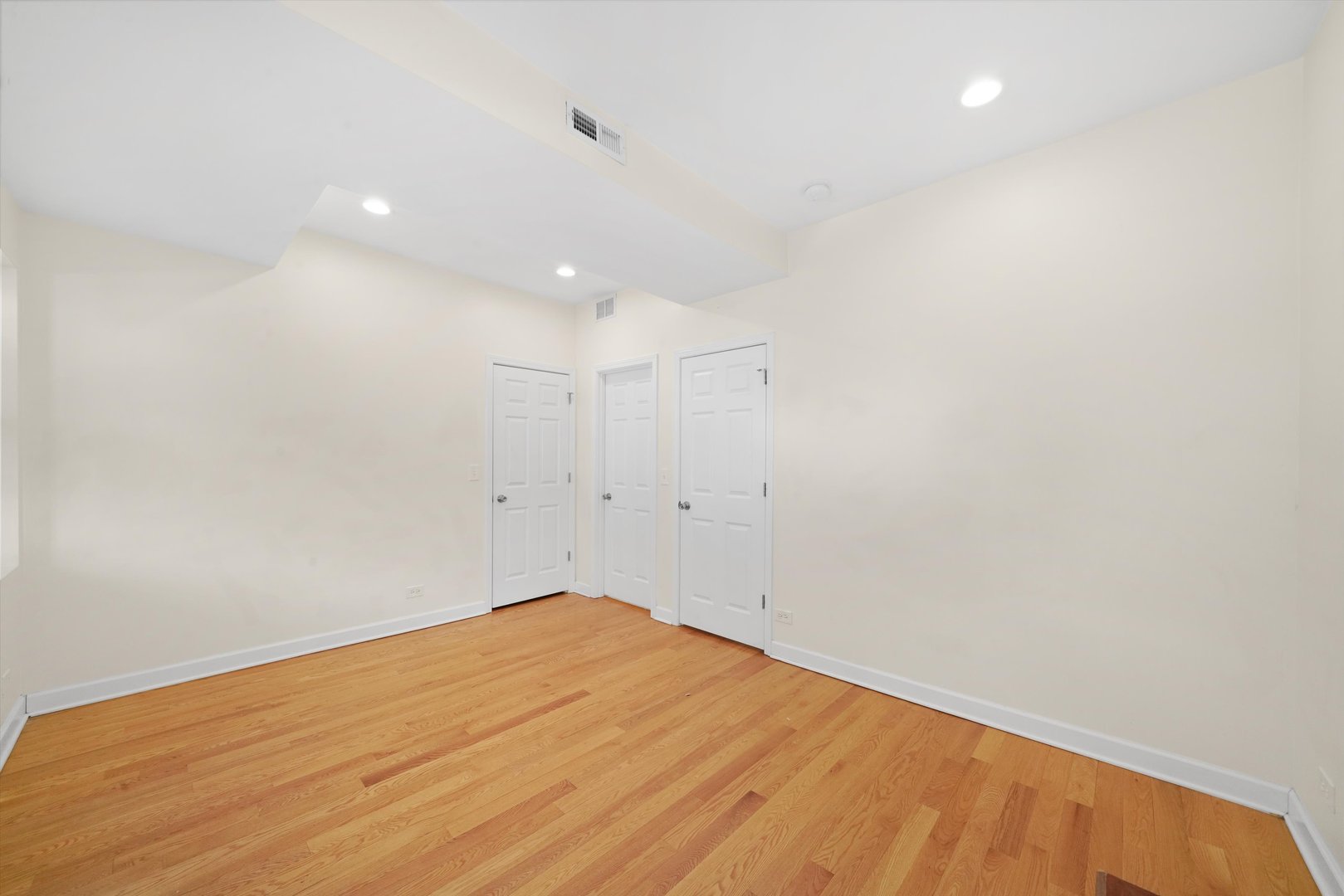 4917 North Pulaski Road, Unit 3 Chicago, IL 60630 - Photo 10 of 18 Gallery Image 10