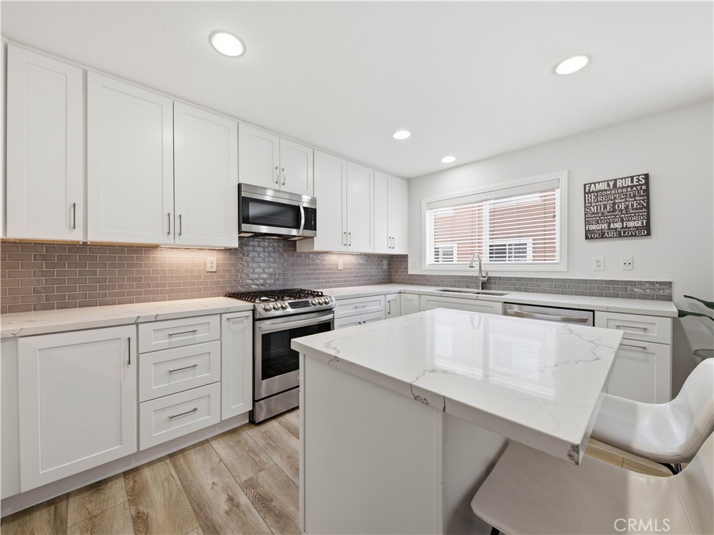 25710 Holiday, Unit C Stevenson Ranch, CA 91381 - Photo 9 of 29