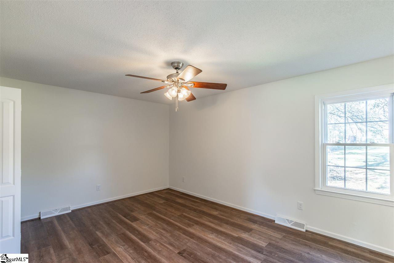 518 Longview Terrace Greer, SC 29650 - Photo 22 of 34 Gallery Image 22