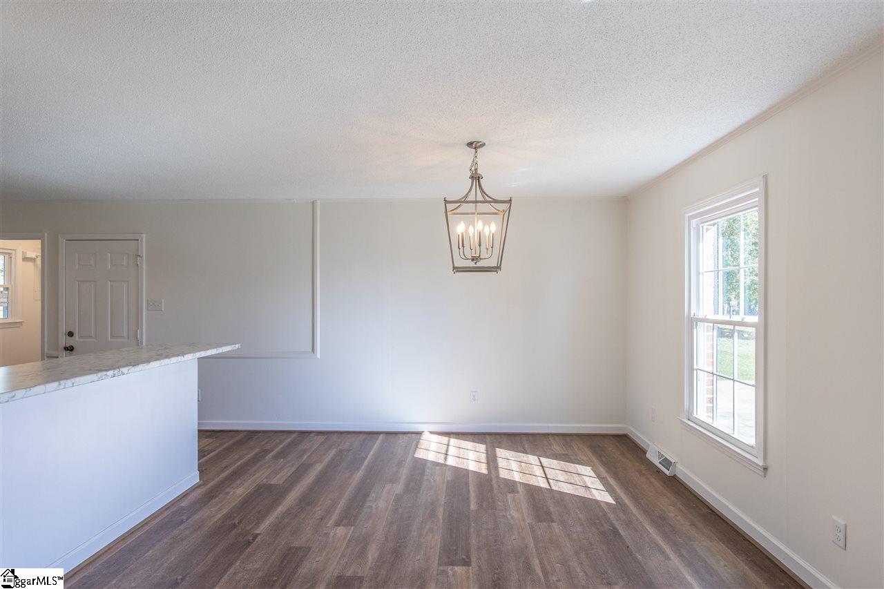 518 Longview Terrace Greer, SC 29650 - Photo 6 of 34 Gallery Image 6