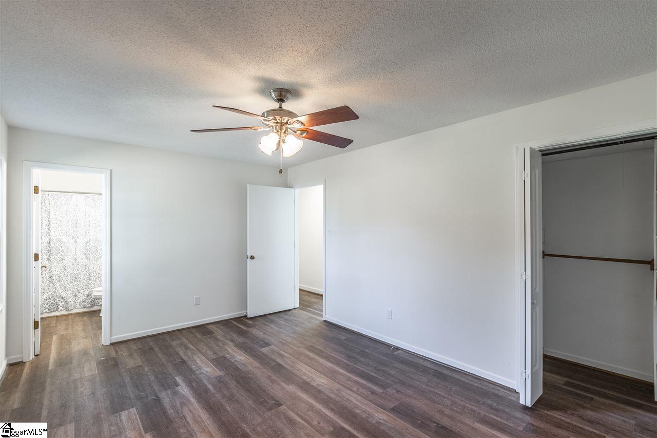 518 Longview Terrace Greer, SC 29650 - Photo 7 of 34 Gallery Image 7