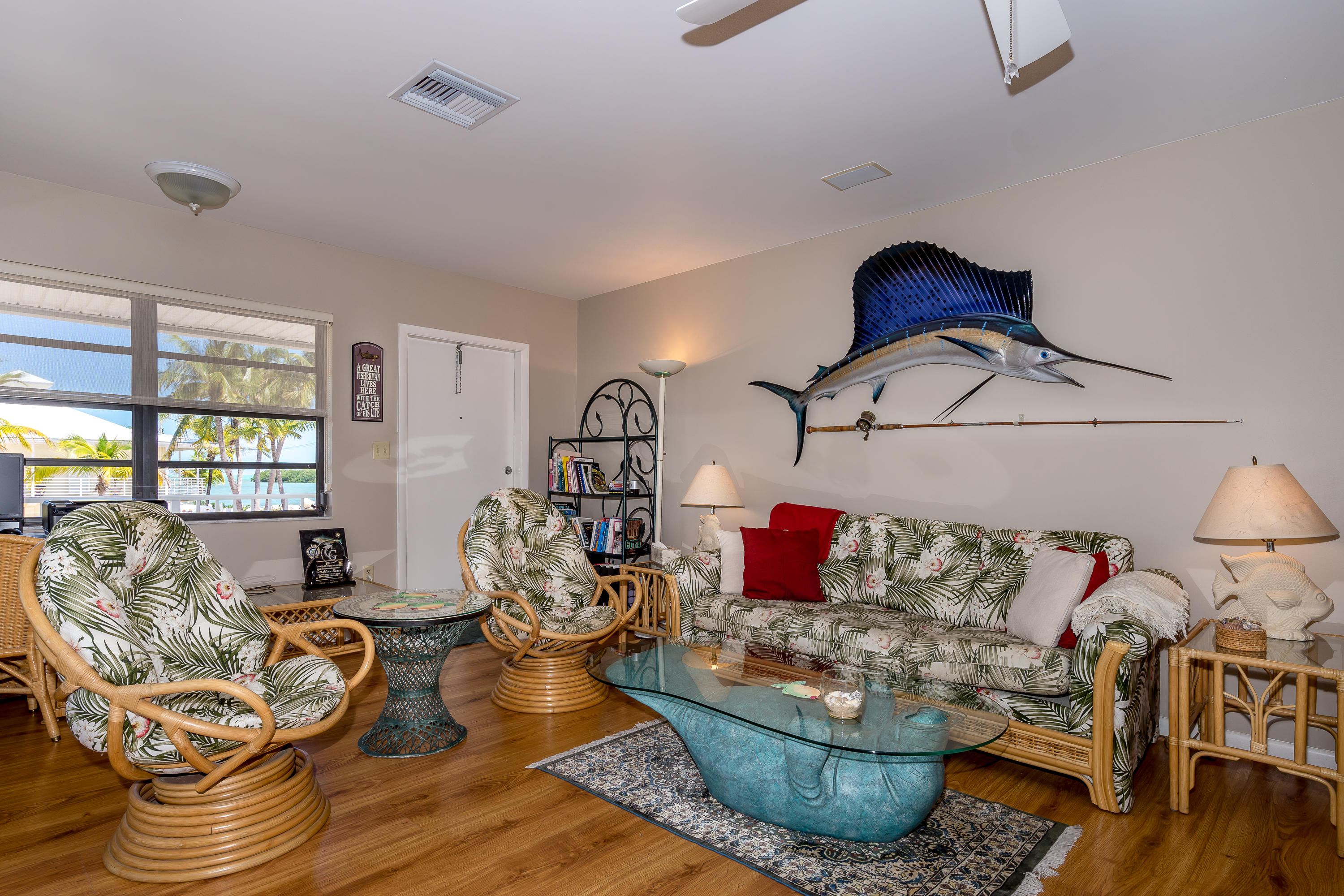 169 Sandy Avenue Marathon, FL 33050 - Photo 2 of 47 Spacious Living Room