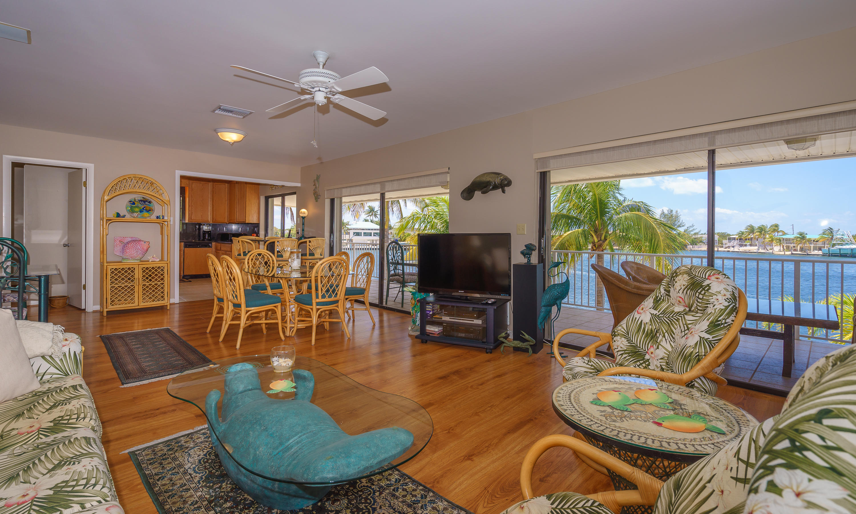 169 Sandy Avenue Marathon, FL 33050 - Photo 21 of 47 Living Room