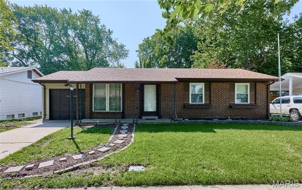 $1,700 | 2942 Chance Drive, Florissant, MO 63031
