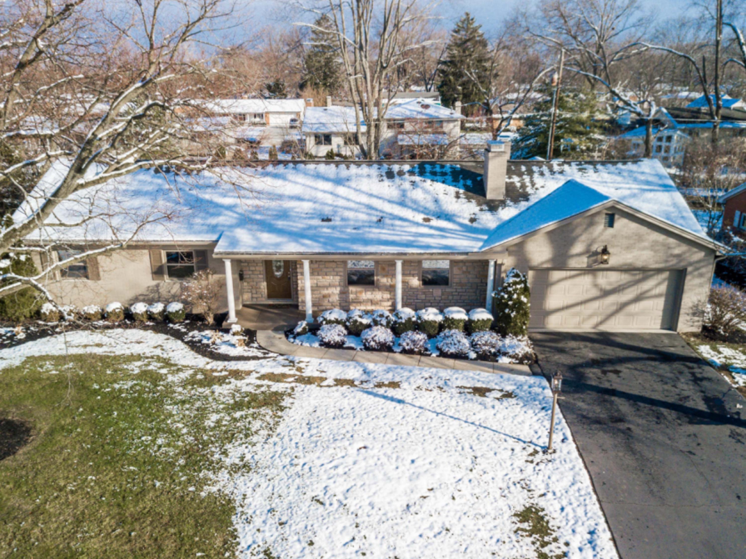 3068 Wareham Road Upper Arlington, OH 43221 - Photo 5 of 27