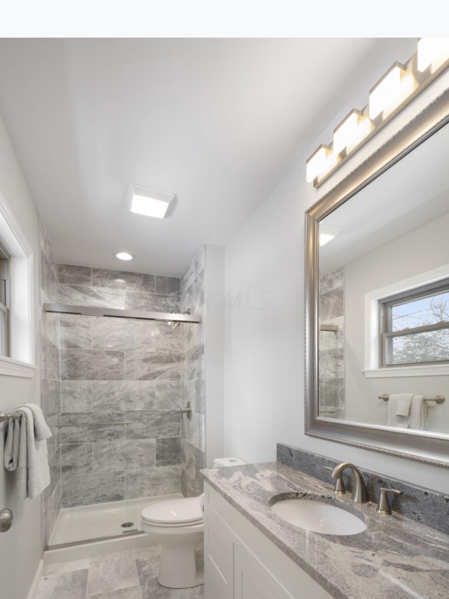 3068 Wareham Road Upper Arlington, OH 43221 - Photo 9 of 27