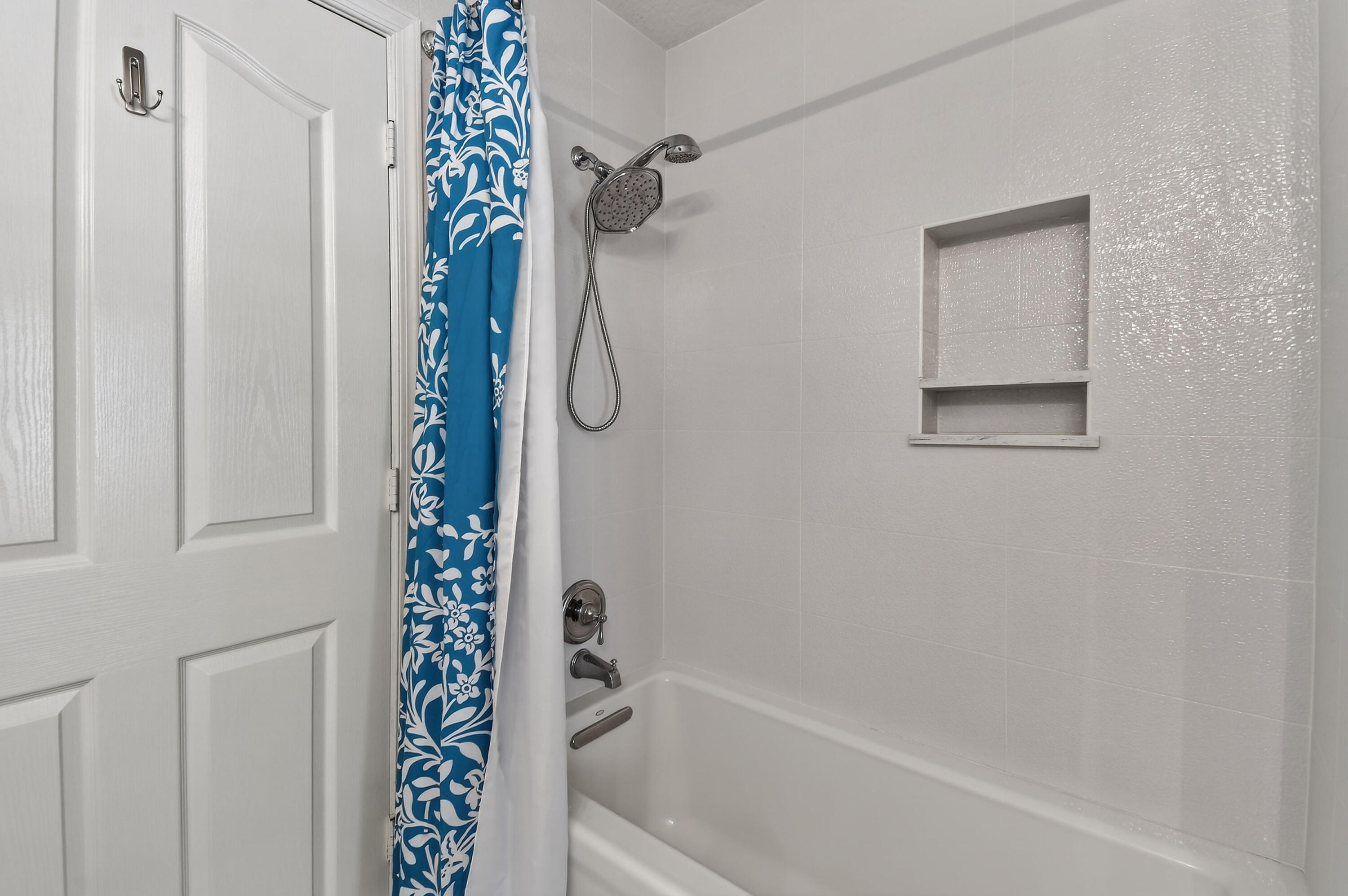236 Sparrow Point Jupiter, FL 33458 - Photo 35 of 64 Jack & Jill Bathroom 3
