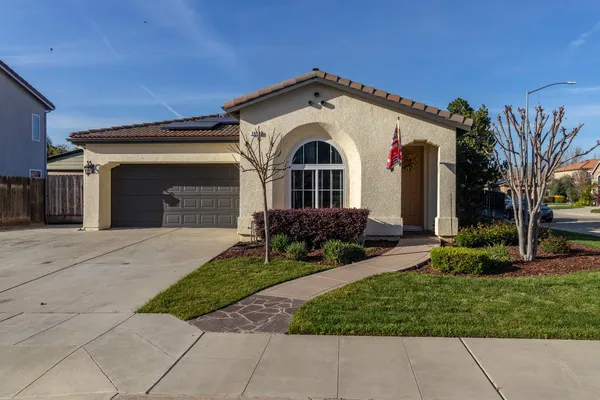 $439,000 | 7470 East Fedora Avenue, Fresno, CA 93737