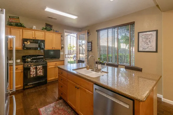 $439,000 | 7470 East Fedora Avenue, Fresno, CA 93737